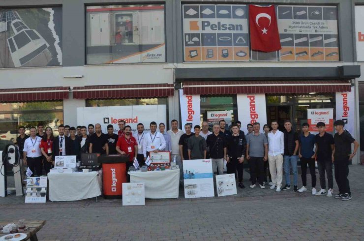 Geleceğin elektrikçi ustalarına sektördeki yenilikler tanıtıldı