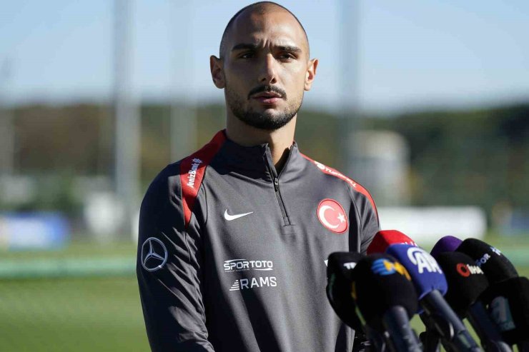 Ahmed Kutucu: "Milli takımda olduğum için çok mutluyum"