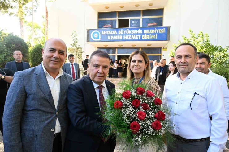 Başkan Böcek: “Antalya için var gücümüzle çalışmaya devam ediyoruz”