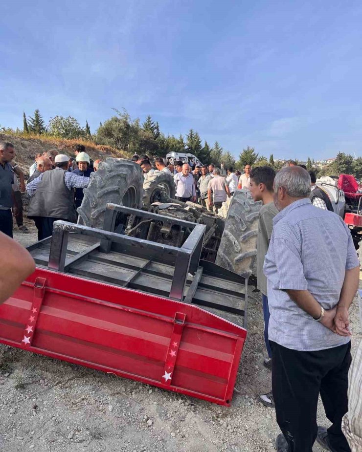 Hatay’da traktör devrildi: 4 yaralı