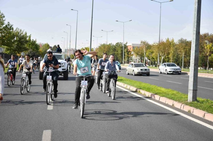 Doktorlar, büyükşehir ile ’sağlık’ için pedalladı