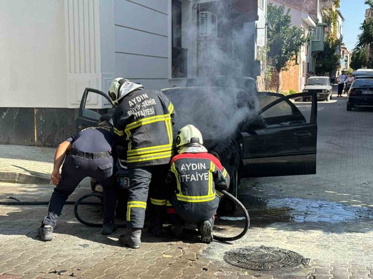 Nazilli’de otomobil yangını