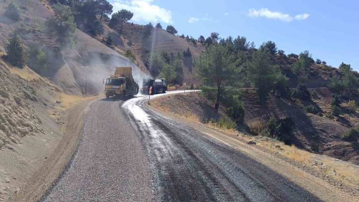 Pazarcık kırsalının yolu büyükşehir belediyesi ile yenileniyor