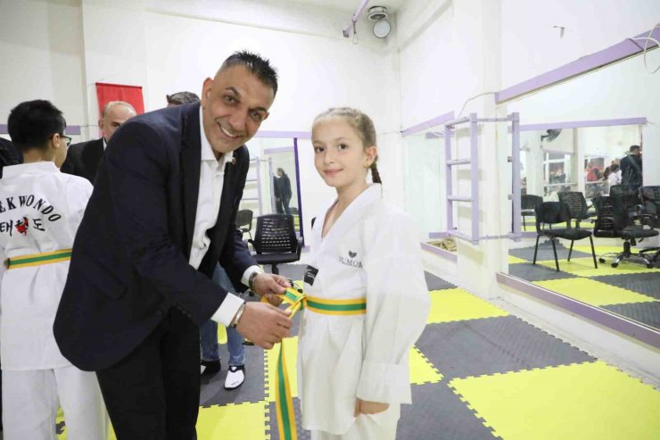 Şehzadeler Belediyesinde taekwondo kuşak sınavı heyecanı