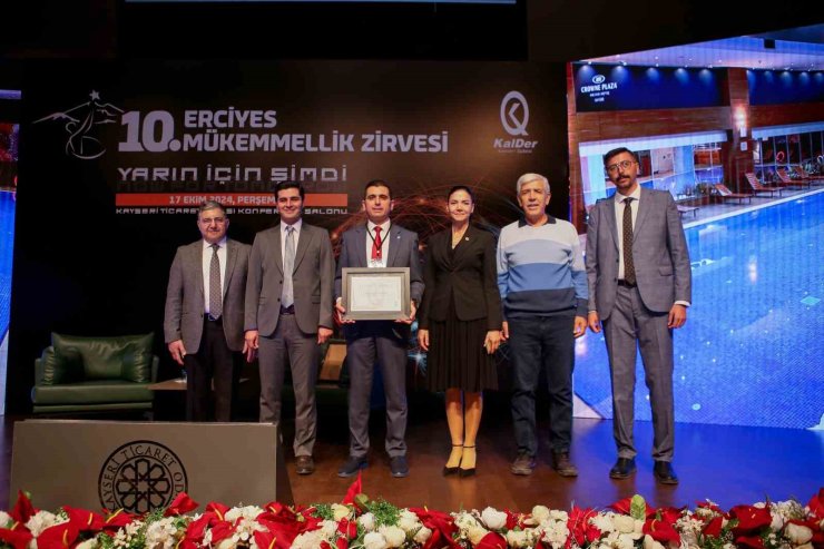 Erciyes Koleji, Avrupa Kalite Yönetimi Vakfı’ndan Ulusal Kalite Hareketi beratı aldı