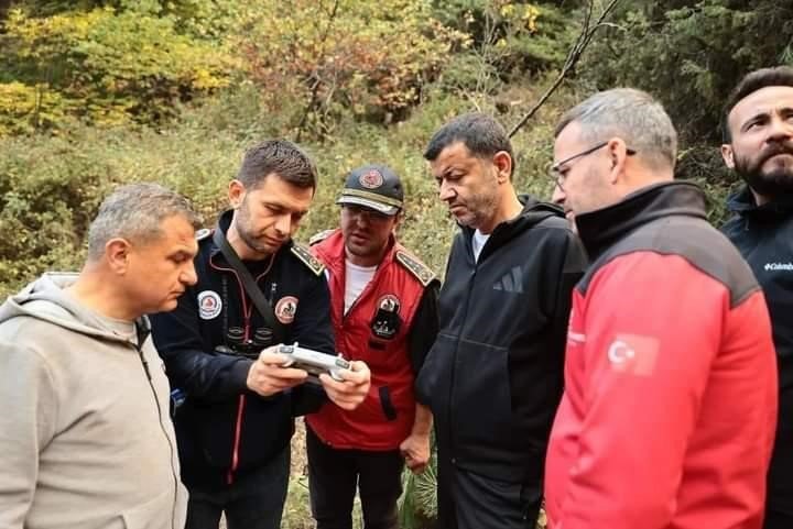 Denizli Büyükşehir Belediyesi 3 gündür devam eden orman yangınına destek veriyor