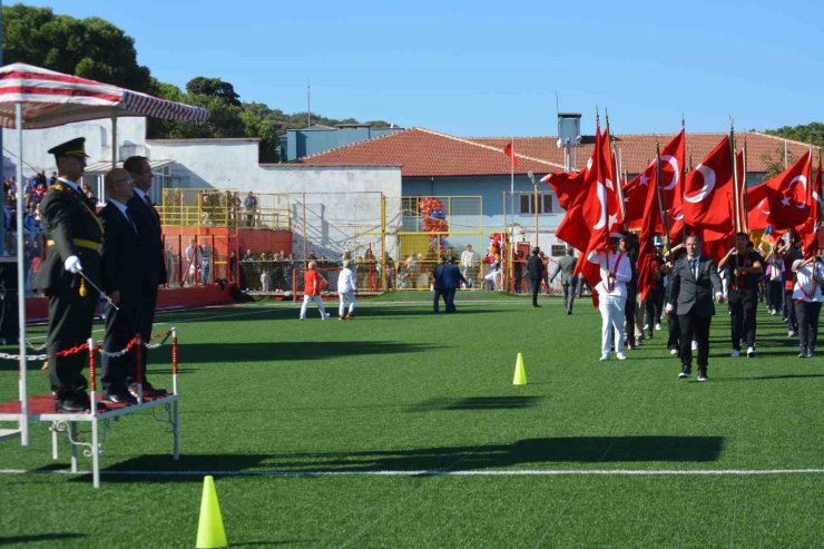 Ayvalık’ta Cumhuriyetin 101. yıl coşkusu