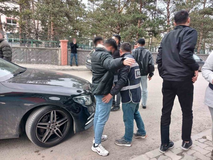 Kars’ta okul çevresi ve metruk binalar ı merceğe alındı