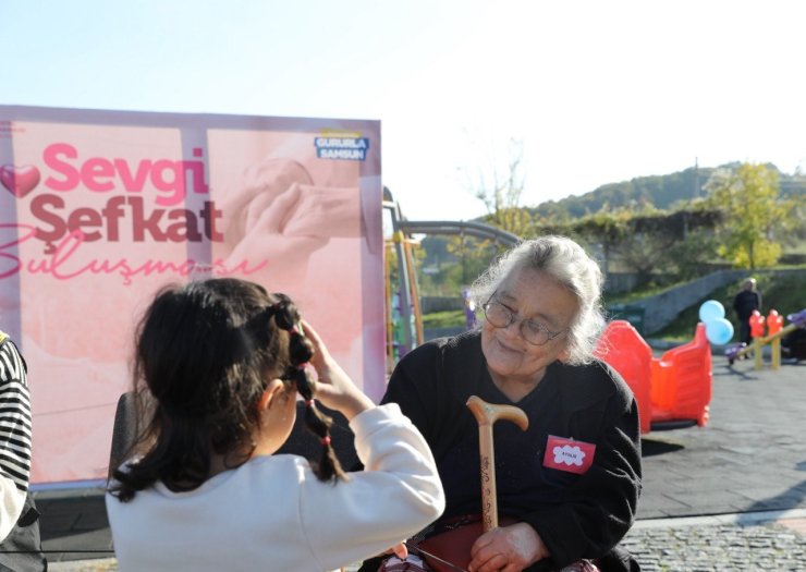 Samsun’da minik kalpler ile yaşlılar buluştu