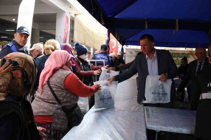 Aydın BŞB Yenipazar’da fide dağıttı