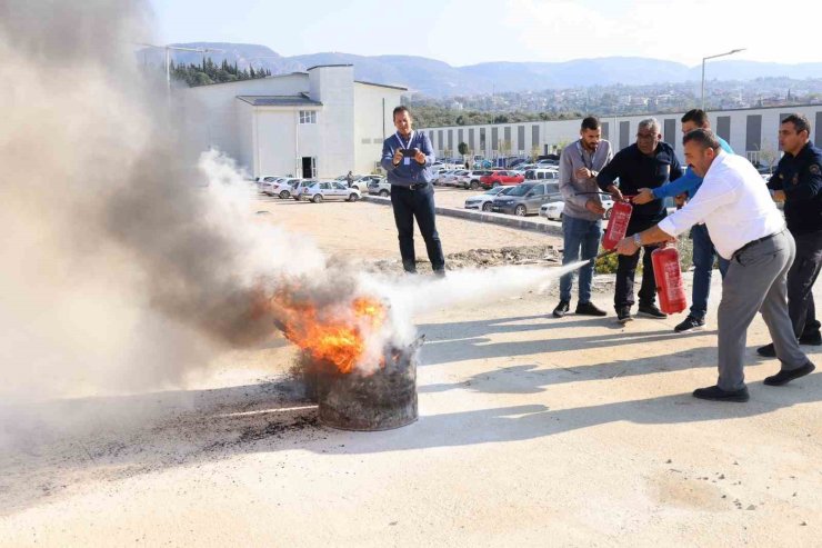 Hastane personeline yangın eğitimi verildi