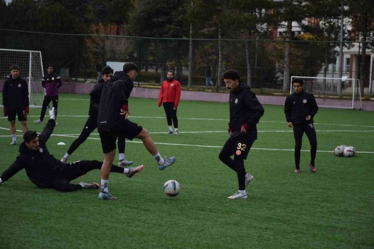 Anadolu Üniversitesi, Karşıyaka maçı hazırlılarını tamamladı