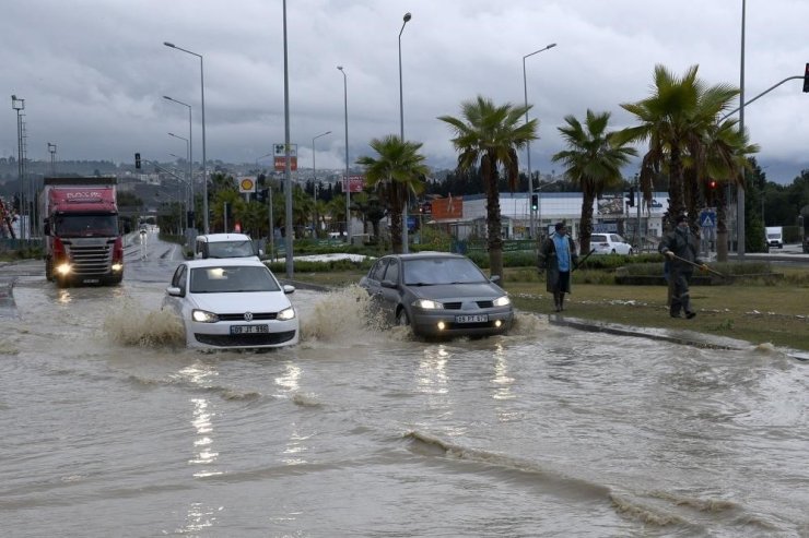 Aydın’da yağışlar gece yarısına kadar sürecek