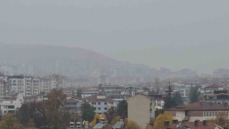 Elazığ’da yüksek kesimlerde sis etkili oldu