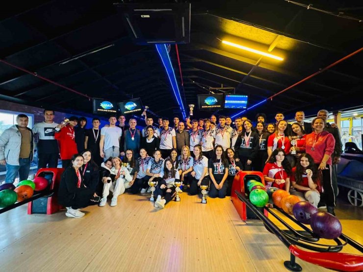 Aydın’da okullar arası bowling müsabakaları sona erdi