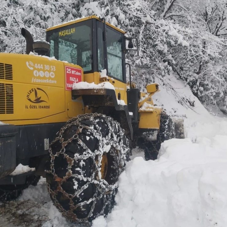 Rize’de kar nedeniyle mahsur kalan 7 kişi kurtarıldı