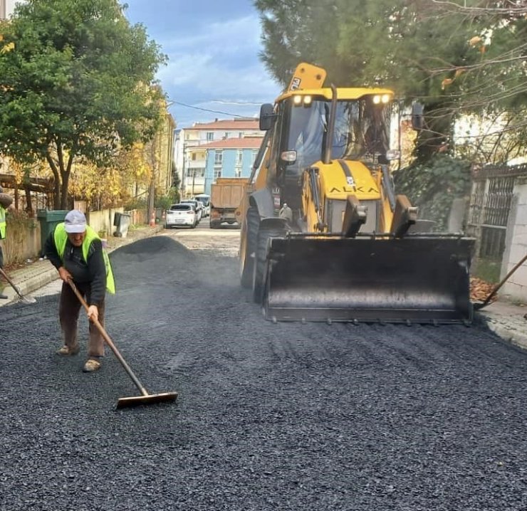 Körfez’de yollara bakım ve onarım çalışması yapılıyor