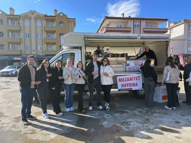 MSKÜ Tıp Fakültesi öğrencisinden mezuniyet lokması