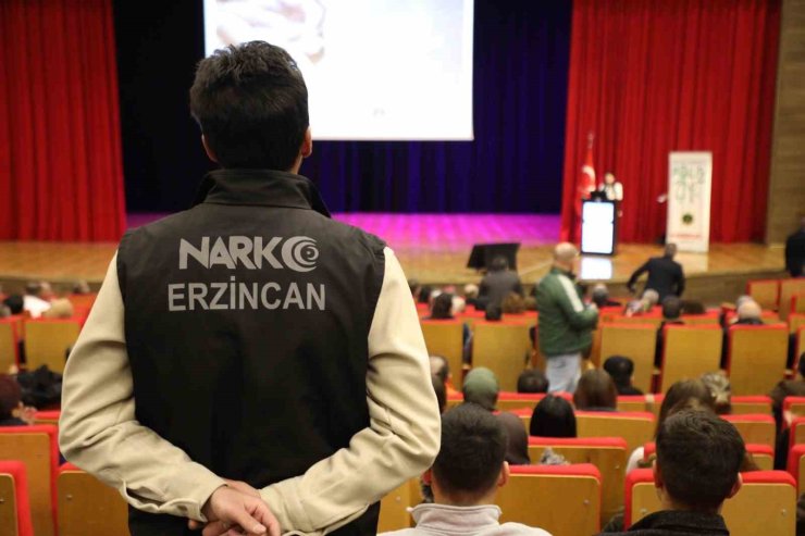 Erzincan’da "En İyi Narkotik Polisi Anne" programı düzenlendi