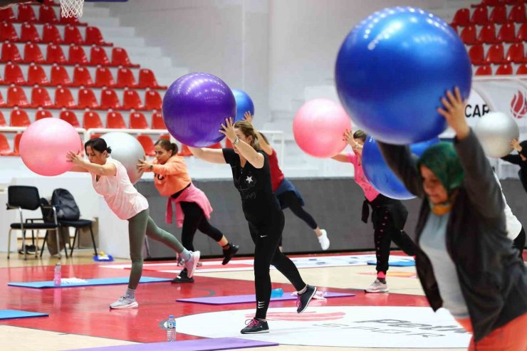 Aliağa’da kadınlara özel pilates ve aerobik kursu