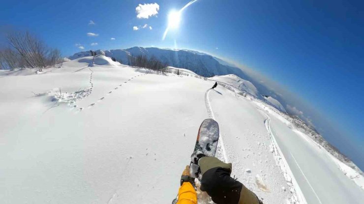 Handüzü Yaylası’na snowboardçu ilgisi