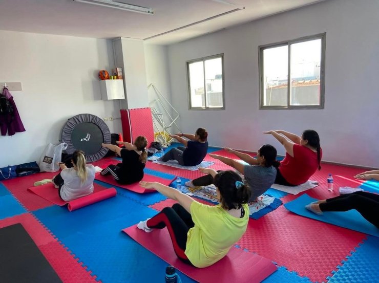 Turgutlu Belediyesinin pilates kursu kadınların ilgi odağı oldu