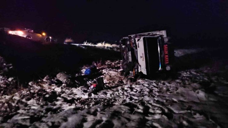 Bitlis’te kamyonet şarampole yuvarlandı: 1 yaralı