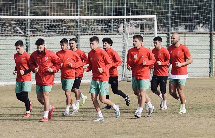 Karşıyaka’da oyuncular alacakları için TFF’ye başvuruyor