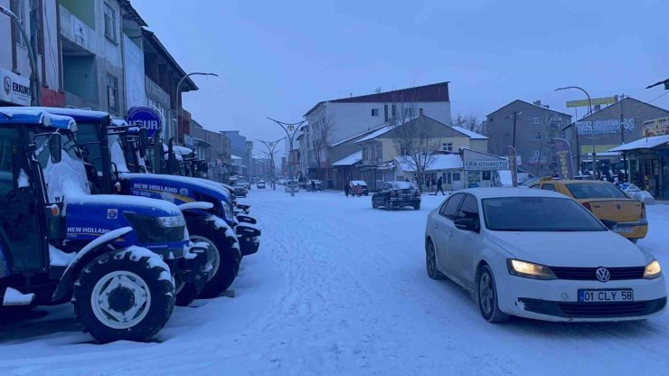 Malazgirt’te dondurucu soğuklar