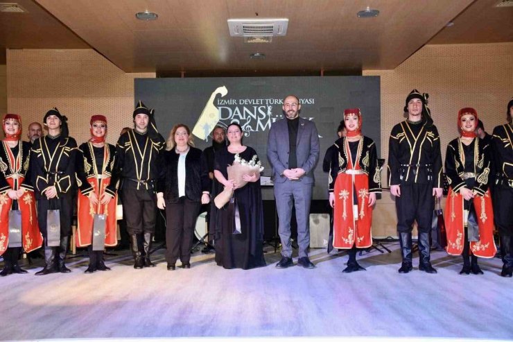 Germencik’te deve güreşi festivali, konserle başladı