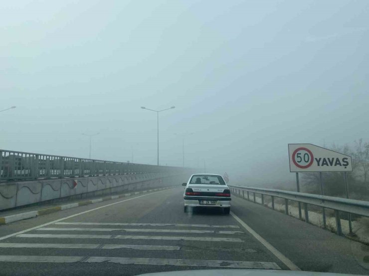 Çorum’da yoğun sis ulaşımı olumsuz etkiledi