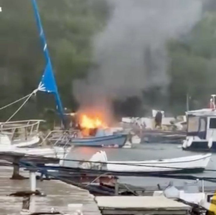 Muğla’da balıkçı teknesi alev topuna döndü