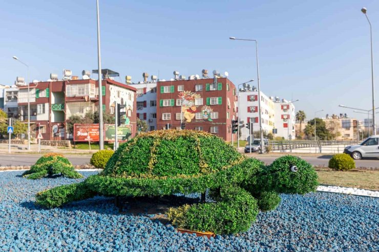 Mersin’de kavşaklar ’estetik dokunuşlarla’ güzelleşiyor