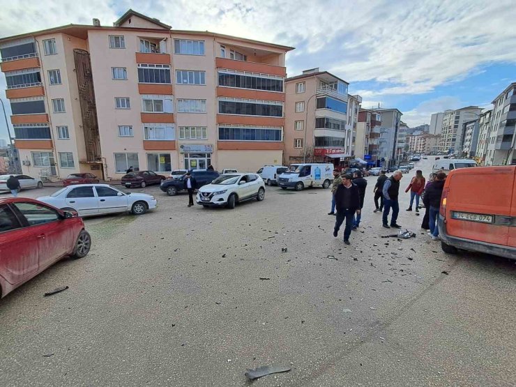 Bilecik meydana gelen zincirleme trafik kazasında şans eseri ölen veya yaralanan olmadı