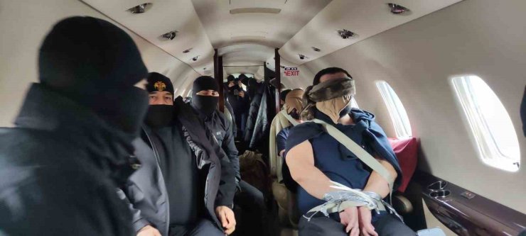 Kırmızı bültenle aranan suç örgütü elebaşı Ercan Yılmaz ve örgüt üyesi İbrahim Kaymak Türkiye’ye getirildi