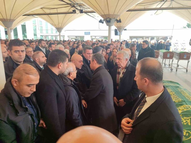 Bolu’daki yangında hayatını kaybeden Eray Bağcı son yolculuğuna uğurlandı