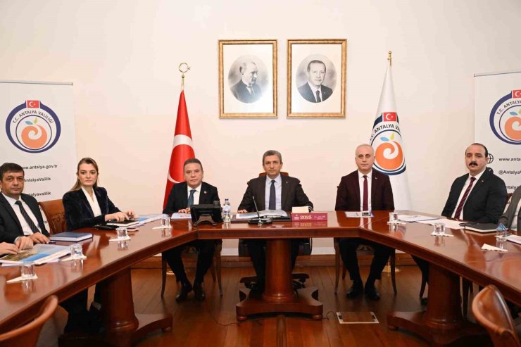 Vali Şahin: "Konyaaltı Sahili’nde kötü görüntülere ve mevzuata aykırı faaliyetlere izin vermeyeceğiz"