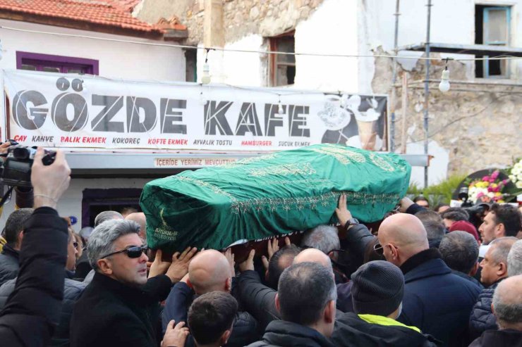 Otel yangınında hayatını kaybeden anne ve kızı gözyaşlarıyla uğurlandı