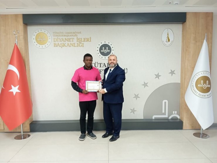 Benin Cumhuriyeti uyruklu öğrenci Kütahya’da Müslüman oldu