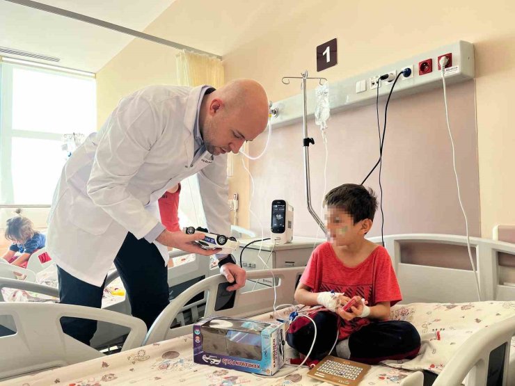 Yangından kurtarılıp ambulanstaki tek sözü tüm Türkiye’yi ağlatmıştı, Bakanlık hareket geçti