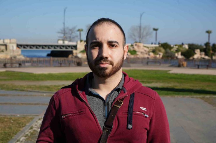 ‘Kargocu’ kılığındaki şahsa 60 bin TL’lik tabletini kaptıran öğrenci yardım bekliyor