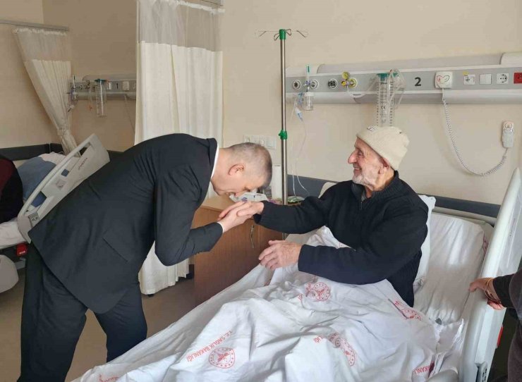 Başkan Sezer hastalarla bir araya geldi