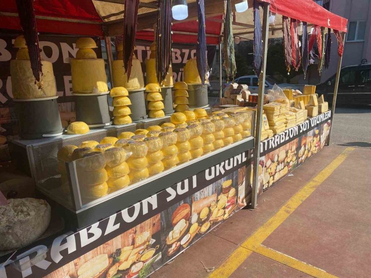 Pamukkale’de kurulan fuarlarda 1 tona yakın hileli ürün ele geçirildi