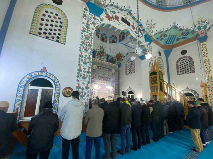 Efeler’de vatandaşlar sabah namazında buluştu