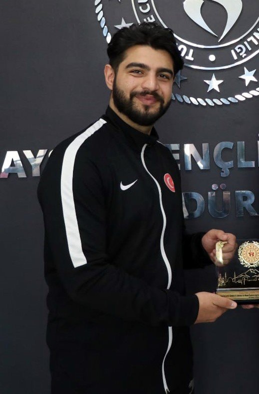 Yunus Emre Sayan’a milli görev