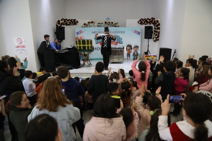 Yarıyıl etkinlikleri ile çocuklar doyasıya eğlendi