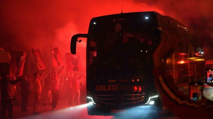 Galatasaray’a, Gaziantep’te coşkulu karşılama