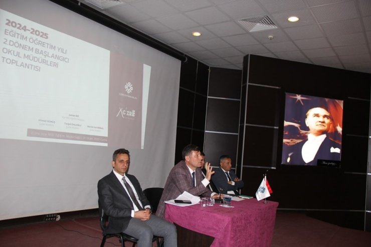 Cizre’de okul müdürleriyle istişare toplantısı gerçekleştirildi