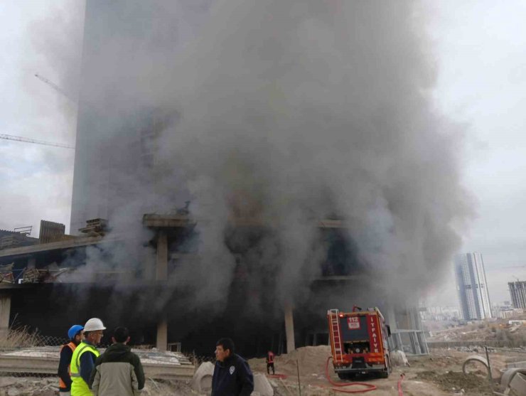 Ankara’da inşaat alanında çıkan yangın kontrol altına alındı