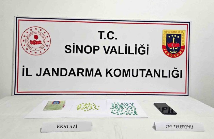Sinop’ta şahıslardan satışa hazır uyuşturucu ele geçti